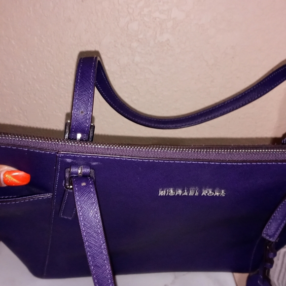 ((SOLD)) AUTHENTIC MICHAEL KORS PURSE & WALLET SET - Picture 11 of 16